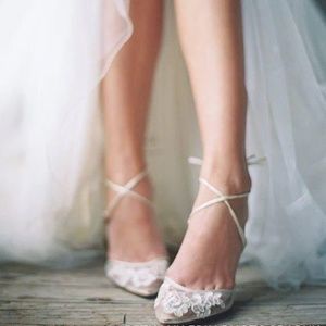 NWOT Bella Bella Amelia Kitten Heels Ivory